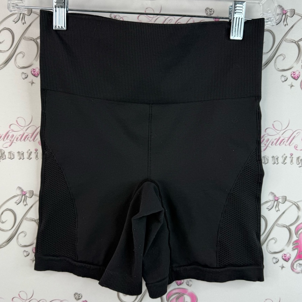 lululemon athletica shorts stretchy Black High-Waist Athletic Bike Shorts